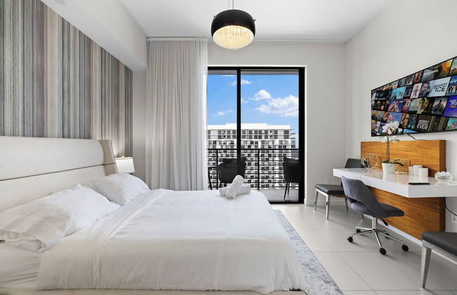 Spacious 2-Bedroom Condo at Doral Park - Photo 4