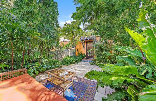 Flamingo Casita - Wander through a Garden Hideaway with Shared Pool - Foto 18