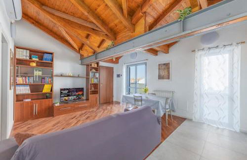 Homey Grandeur - Spacious Stay with Terrace & Wi-Fi - Foto 2