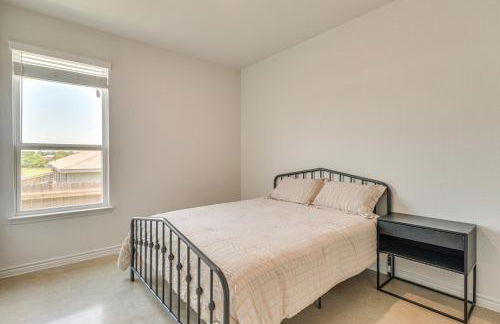 2 Mi to Dtwn Dining! Pet-Friendly Temple Townhome - Foto 21
