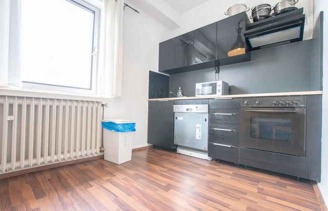 Spacious House - Photo 45