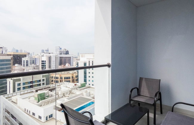 Stylish 1BR Apartment in Al Barsha Dubai - Photo 22