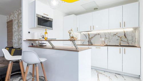 CASA REINE JEANNE- ideal groups & family -CENTRAL near train station - PARKING - New&CONFORT-AC - Foto 4, stove