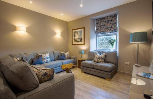 Luxury central Windermere Apartment - Photo 9