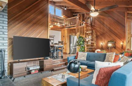 Scenic North Shore Stay w Games Near Snow Summit Lakeview Lodge by AvantStay - Foto 22