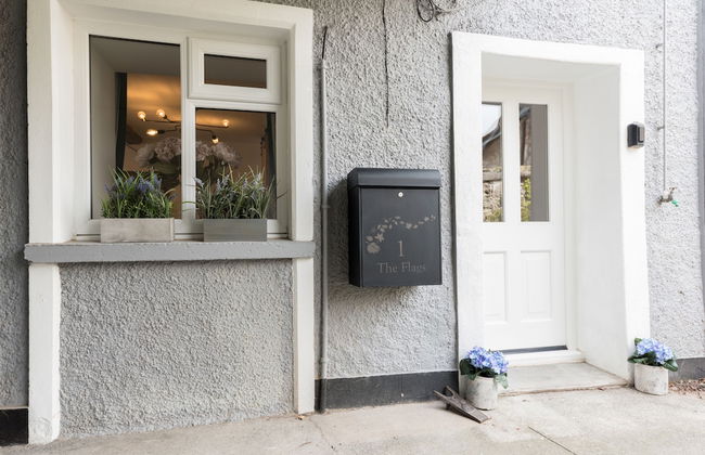 The Flags - Photo 46