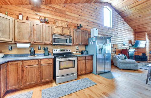 Kentucky Group Getaway with Dock and Lake Access - Foto 11