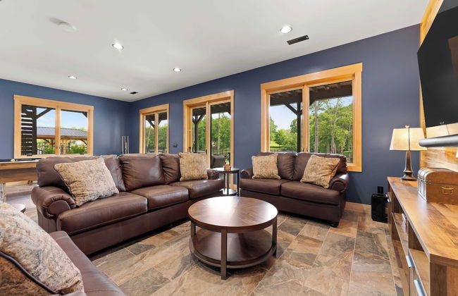 Black Bear & Blue Heron by Avantstay 2 Lakefront Homes, Sleeps 43 Pool, Dock, Theater - Foto 56