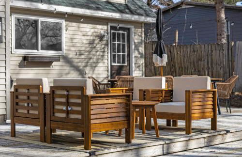 Lakefront Retreat, Mins to Dtown, Firepit, Hot Tub, Pet friendly! - Foto 60