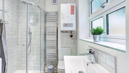 Woodside Cottage, Congleton, Nr Peak District - Foto 2, Shower