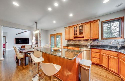 In-Home Theater Modern Naperville Vacation Rental - Foto 11