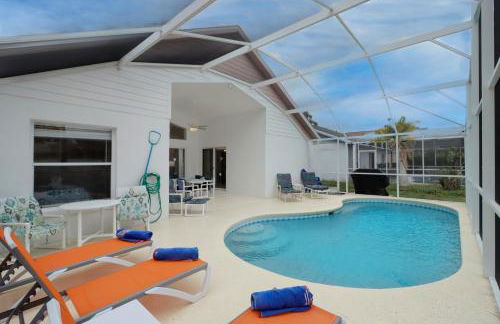 Making Dreams 4BR Family Villa with Pool and Game Room Near Disney Parks - Foto 1