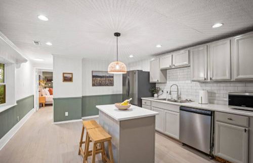 10min to NRG | Hot tub | Sauna | Firepit | 4br 3ba - Foto 21