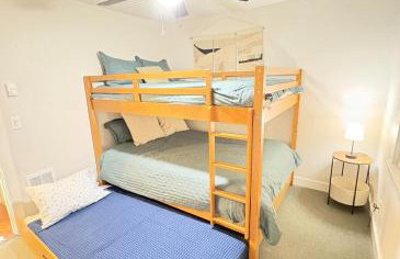 Cabin and Casita Near Rosyln and Suncadia Hot Tub, Game Room, Firepit, Sleeps 11 - Photo 6