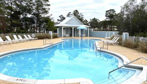 Doin' Grayt-LUXE beach cottage-Easy beach access, pool, bikes! - Foto 1