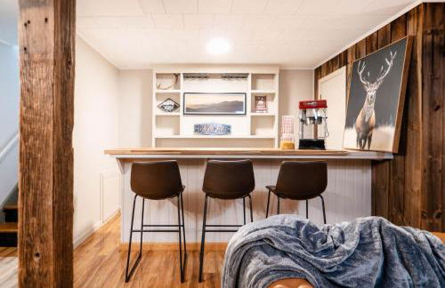 Catskill MNTN Escape 5 BR 3 bath Villa Hot Tub Fire Pit Best Group Stay - Foto 71