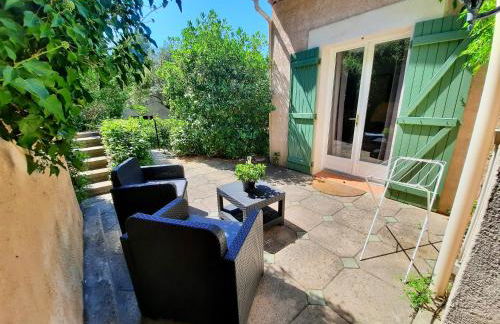 Les Restanques de Toucas - Studio dans villa avec jardin et piscine partagée - Foto 7