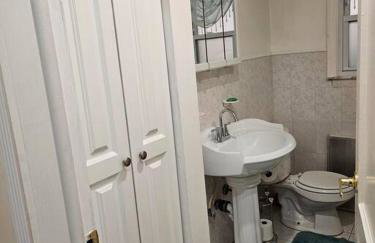 Comfy Getaway minutes from UBS Arena - Photo 15