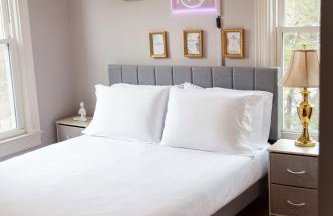 Lakeview on Main Pool Fire Pit and Walkable - Foto 17