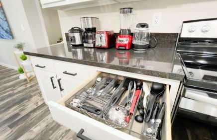 Private Home - Heated Pool, Billiards, Darts, Foosball, Fireplace, 5 Smart TVs, BBQ, Cotton Bedding - The Saguaro Sanctuary, Pool Heat Optional - Foto 14