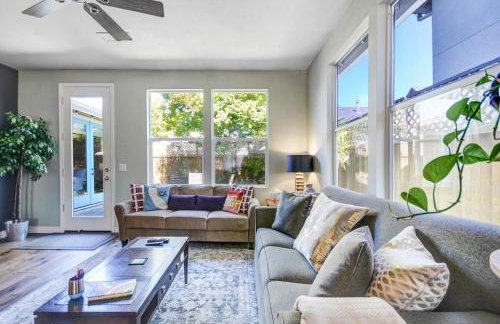 Wine Country Retreat with Hot Tub & Mini Golf - Foto 11