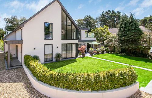 Avon House - modern family home - Photo 17