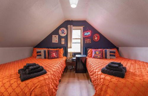 Pool Table, Arcade, Darts, 3 Car Garage, Sleeps 20 - Photo 38