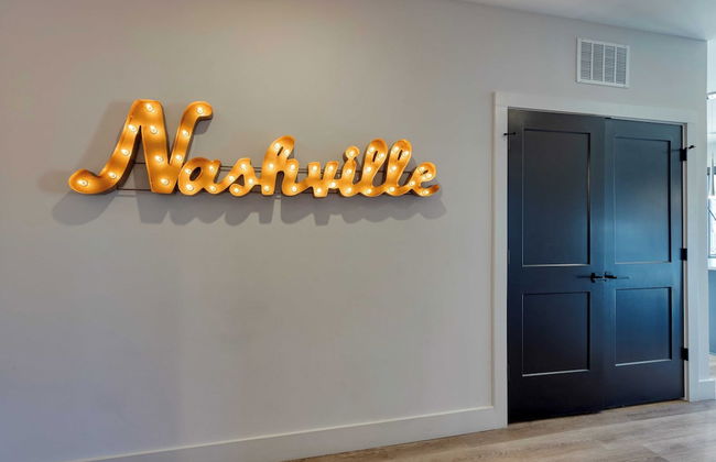 New Modern 2bdr in Walkable Midtown w/ Gym, Pool Honkey-tonk by Avantstay - Foto 12