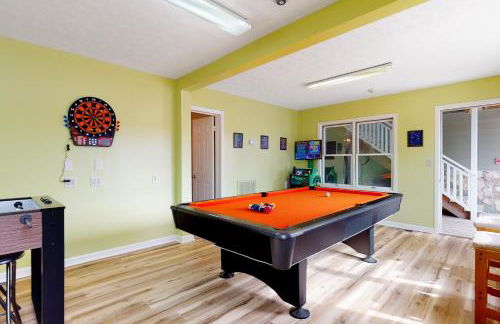 Relaxing Studio Sleeps 4 Near Golf & Douglas Lake - Foto 3