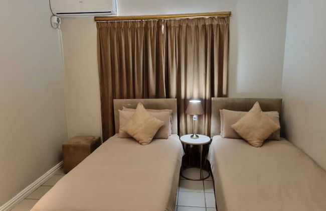 Savoy Lodge - Room - Foto 11