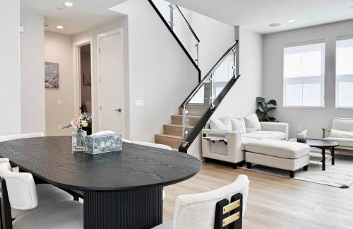 Marbella Lane Spacious 4BR Modern Family Home - Foto 2