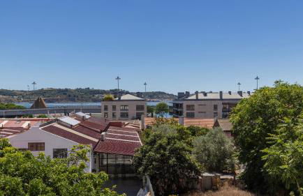 Charming Belém 3BDR Property by LovelyStay - Photo 11