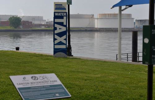 Pristine Townhouse With Rooftop Deck Near Canton! - Foto 41