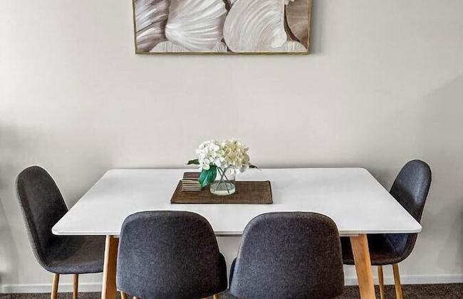 2BR Newmarket Retreat near Broadway: Zodiak Stays - Foto 8