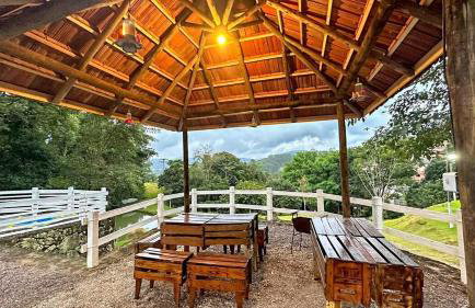 Chalé romântico com banheira aquecida - Foto 32