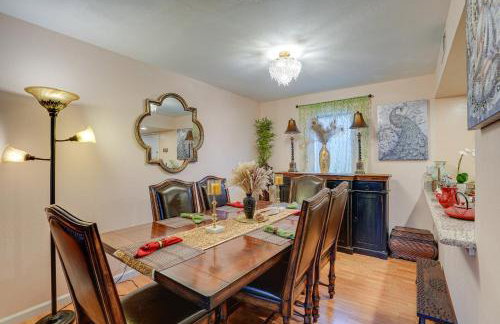 Lovely Concord Townhome Retreat with Community Pool! - Foto 7