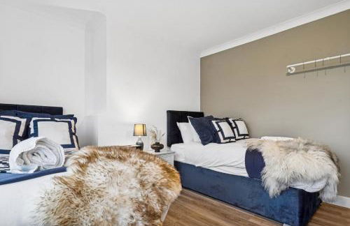 Bude Road Cosy and Modern Retreat Transport Link 4 BR By AltoLuxo Short Lets & Serviced Accommodation - Foto 20