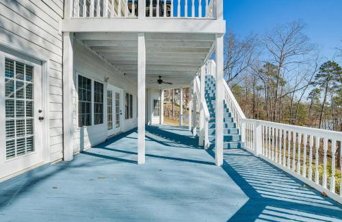 Lake Hartwell Getaway with Private Dock and Fire Pit! - Foto 36