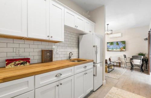 Spanish 4BR Compound w Casita & Private Yard - Foto 49