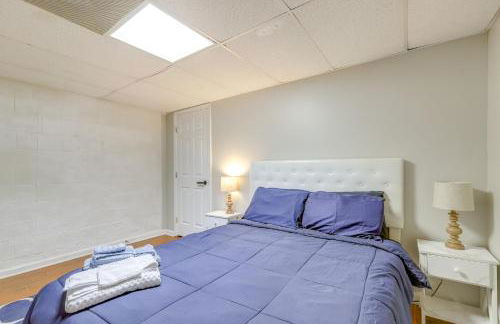 Deck and Game Room Family Home in Stockbridge! - Foto 29