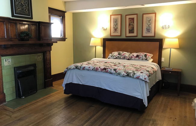 West Broadway guesthouse - Photo 20