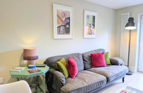 Compton Apartment with free parking - Photo 21