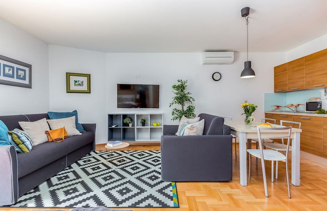 Main Street Apartments - Foto 24