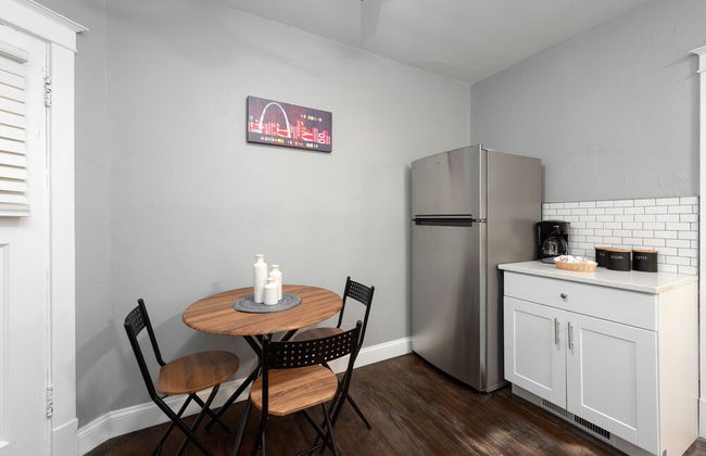 Central Garden Getaways Corp Rentals by NamaStay - Photo 18