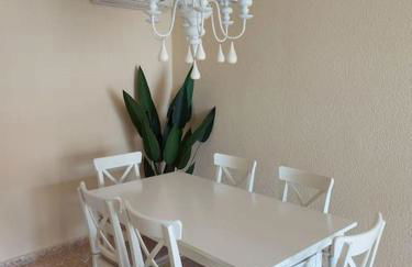 Sunny, spacious 3 bedroom apartment with seaview - L1 Red line stop PARADIS 2 min walk from rental - Photo 5