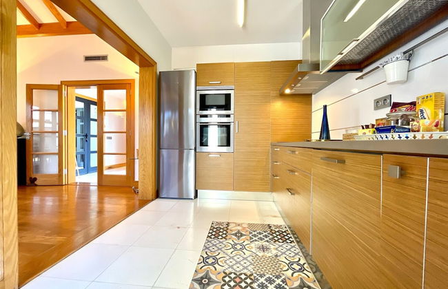 Beautiful 5-bed Villa in Playa Blanca - Photo 10