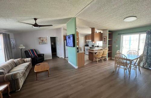 Death Valley PrairieFire 3bd 2ba Home w Kitchen - Foto 1