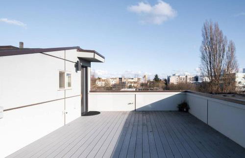 Walk to Restaurants from a Designer Cap Hill Home - Foto 31