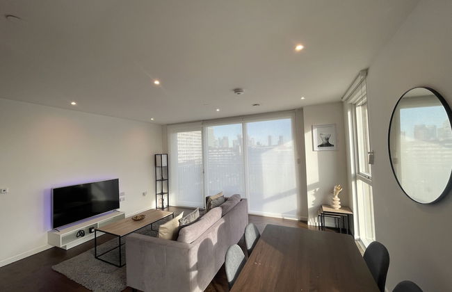Immaculate 2bed Apartment in London - City Views - Foto 1