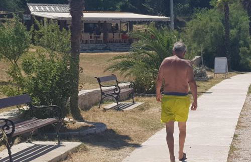 Babaloo Beach Apartments - Photo 47